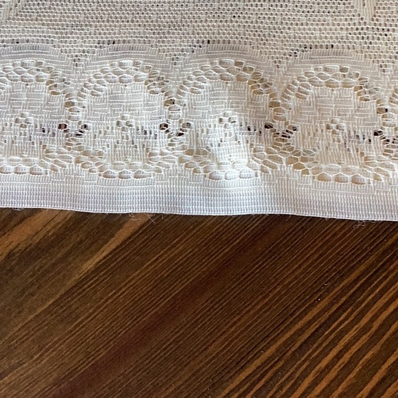 FINAL SALE PRICE 1 Large Lace Rod Pocket Window Panel - Picture 4 of 4